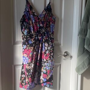 Yumi Kim Dress small s Colorful Floral V-Neck Dress summer vacation